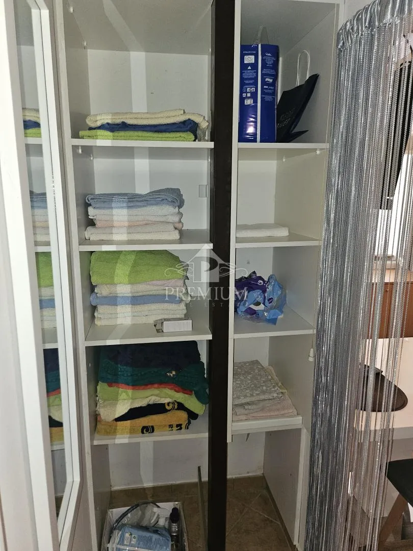 apartman sa parkingom blizu mora - slika 17