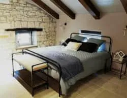 prekrasna renovirana stancija sa bazenom - slika 24
