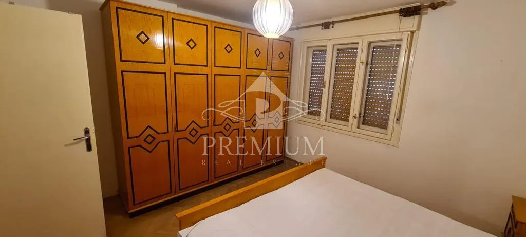 stan 50 m2 sa loggiom, pogled na more - slika 8