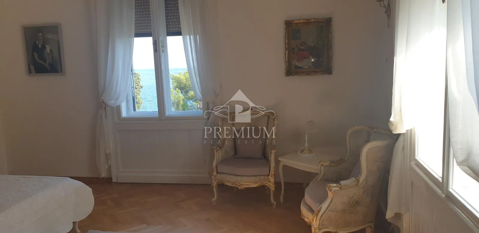 novouređeni stan u opatijskoj vili, 118 m2, prvi red - slika 24