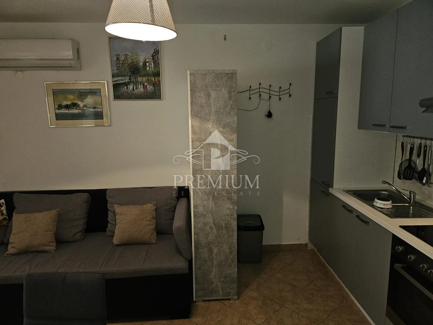 apartman sa parkingom blizu mora - slika 9
