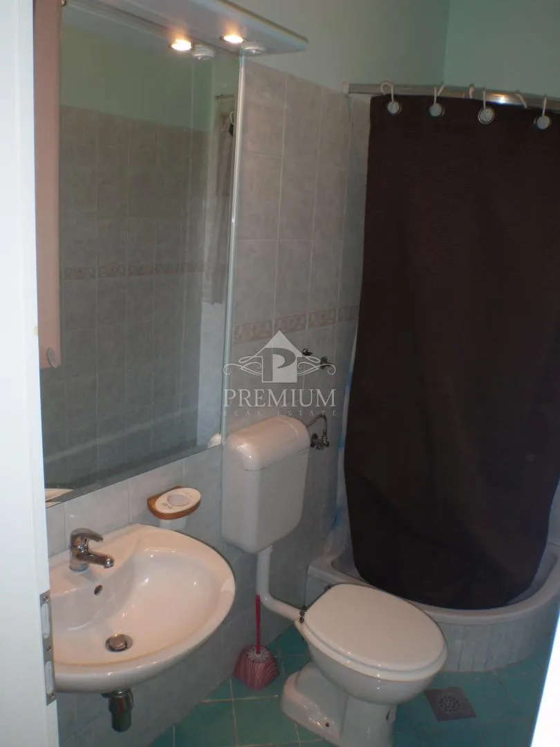stan u prizemlju 44 m2, blizina mora, pogled - slika 19
