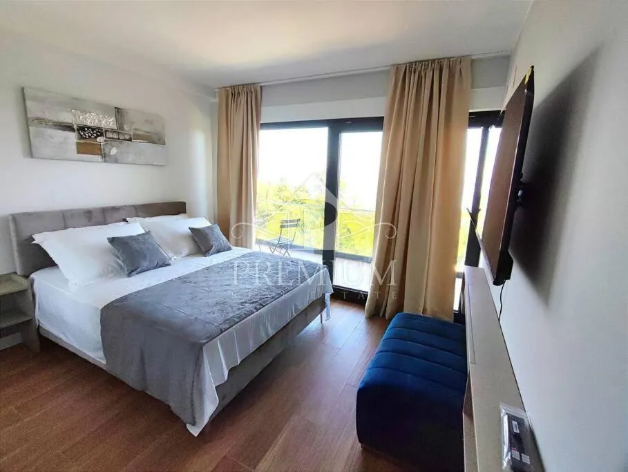 moderna vila sa bazenom, pogodna za turizam - slika 24