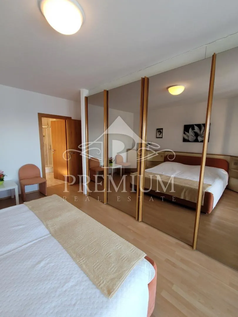 ekskluzivna vila sa bazenom, blizina mora - slika 22