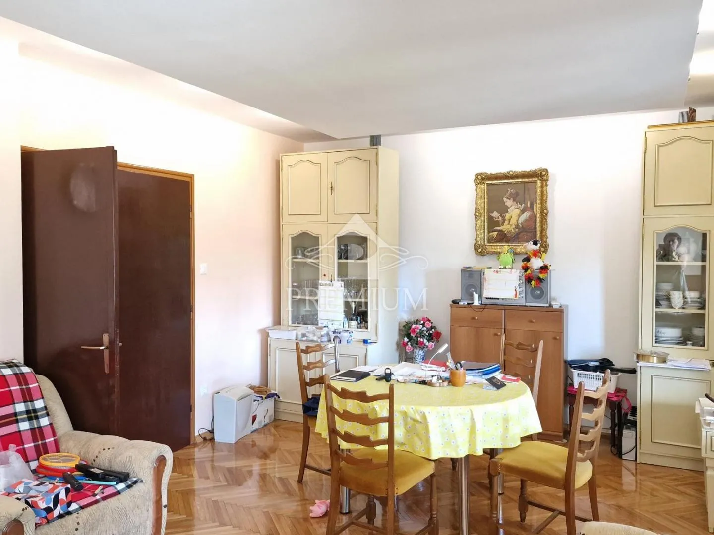 kuća na mirnoj lokaciji sa velikom okućnicom - slika 14