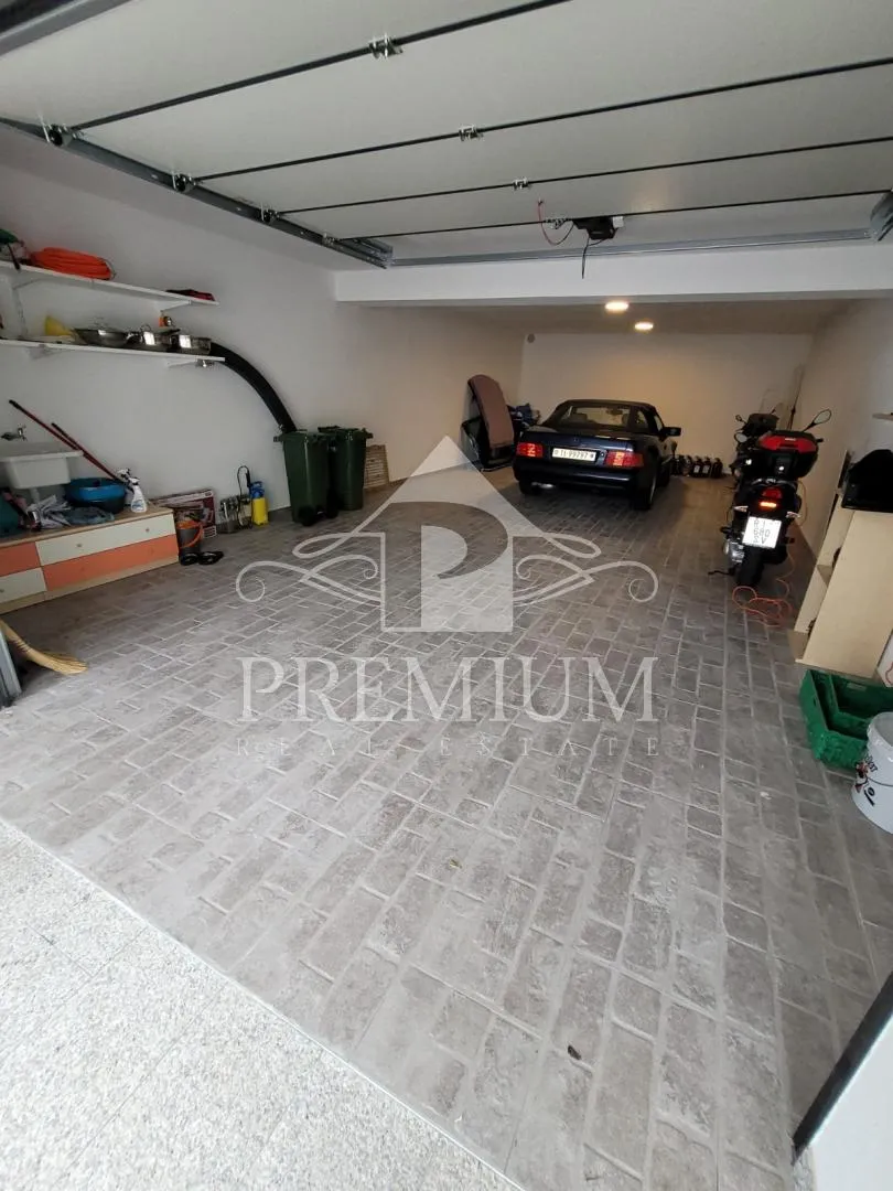 penthouse sa krovnom terasom, panoramski pogled, garaža - slika 37