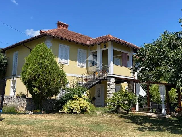 Kuća Sa Okućnicom I Pogledom Na More, Garaža, Konoba - Ičići, Opatija