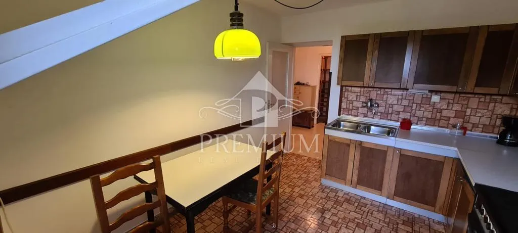stan 50 m2 sa loggiom, pogled na more - slika 7