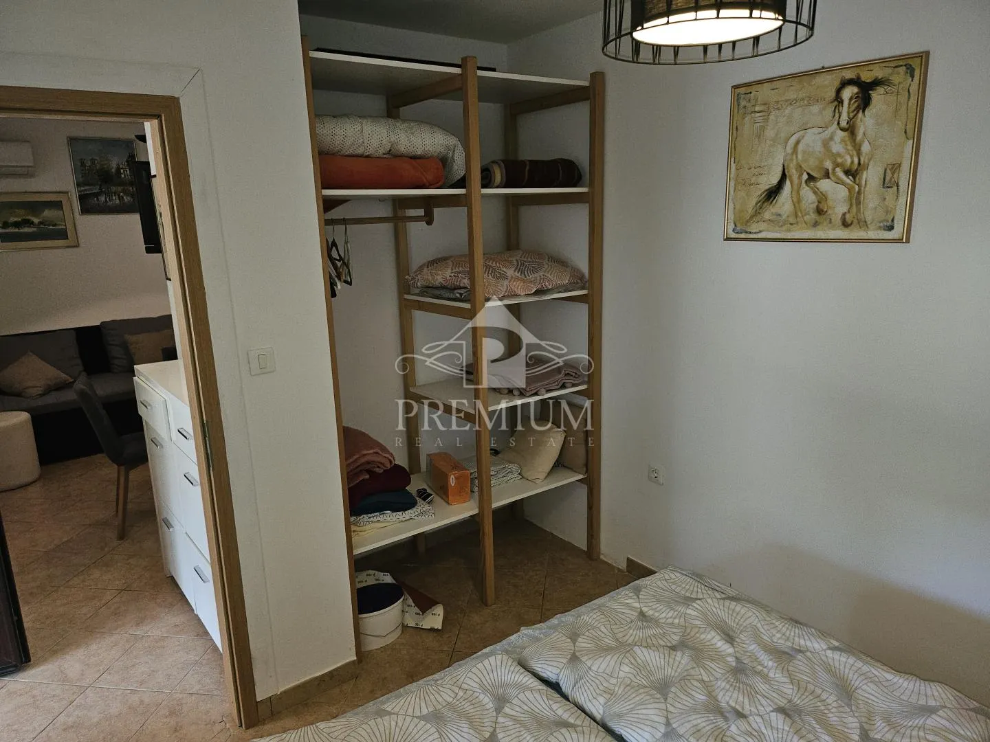 apartman sa parkingom blizu mora - slika 18