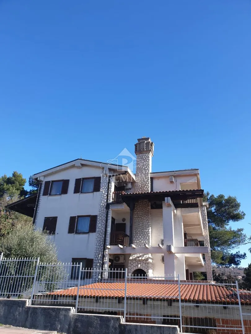 samostojeća apartmanska kuća sa prekrasnim pogledom - slika 4