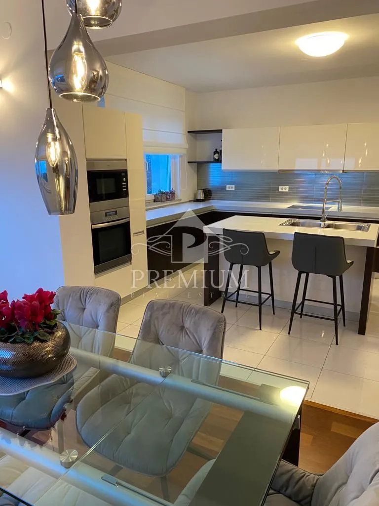 luksuzni stan za najam, 142 m2, garaža, parking - slika 15