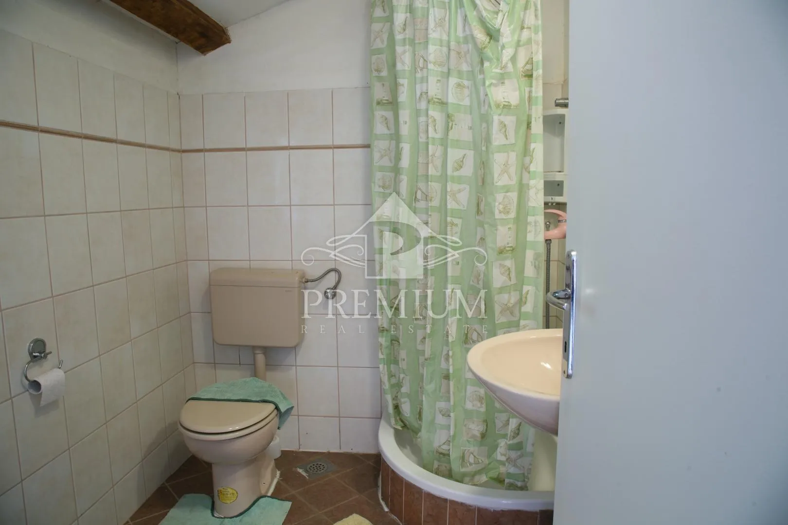 ičići - vila sa 7 stambenih jedinica, blizina mora - slika 14