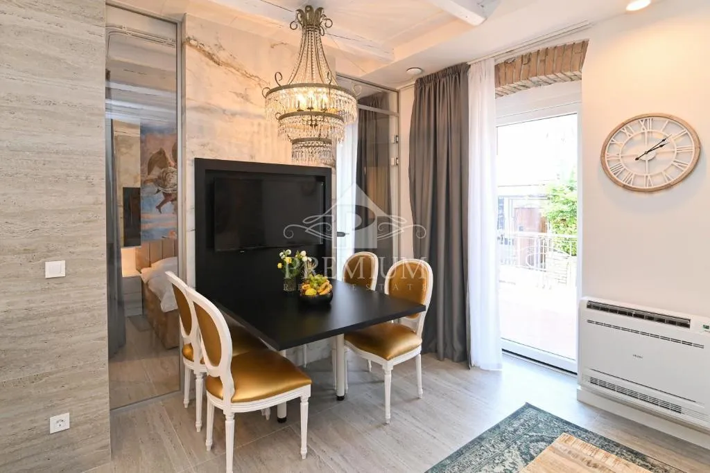 stan i apartman u centru opatije - slika 10