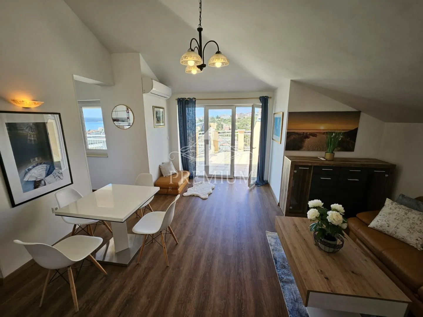 moderan stan 79,15 m2, panoramski pogled, parking - slika 3