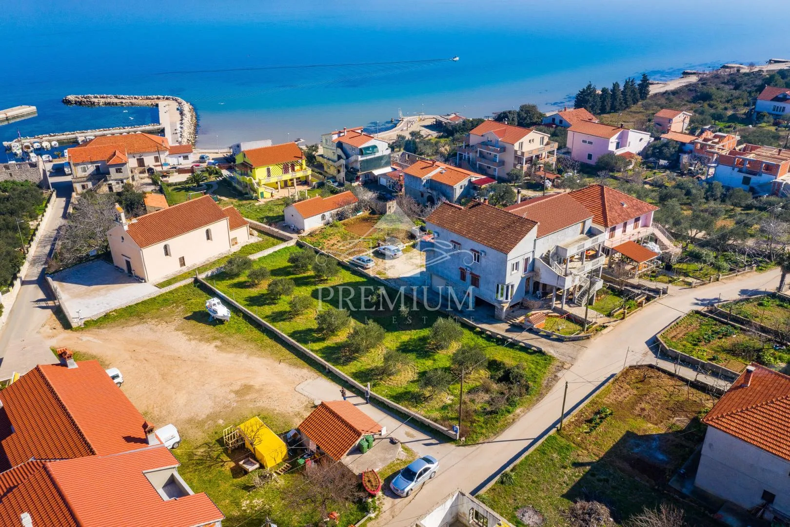 GRAĐEVINSKO ZEMLJIŠTE 998 m2, 50 metara od mora - Dobropoljana, Pašman