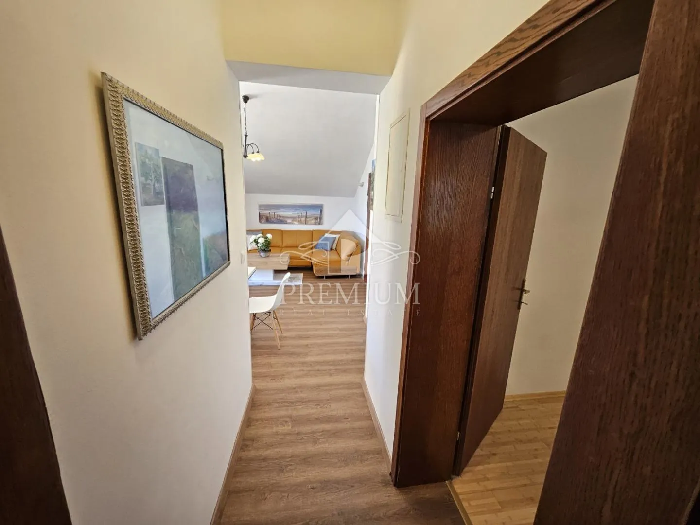 moderan stan 79,15 m2, panoramski pogled, parking - slika 17