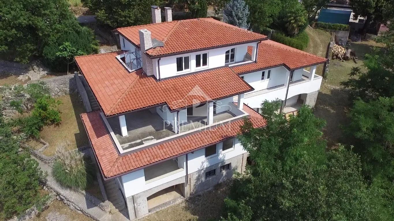 prekrasna vila sa velikom okućnicom, pogled, garaža - slika 3