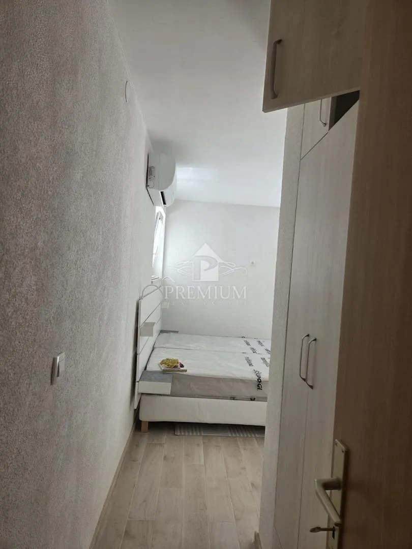 studio app sa terasom, novo uređen, dugoročni najam - slika 12