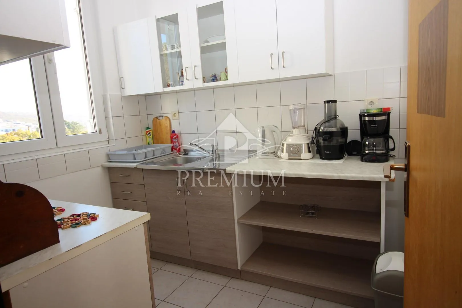 stan na dobroj lokaciji, 2s + db, parking, balkon, terasa - slika 9