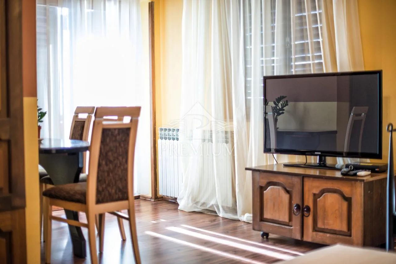 samostojeća apartmanska kuća sa prekrasnim pogledom - slika 24