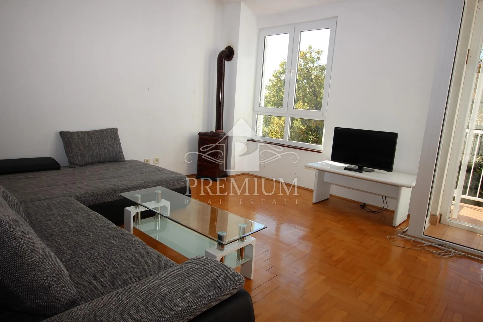 stan na dobroj lokaciji, 2s + db, parking, balkon, terasa - slika 7