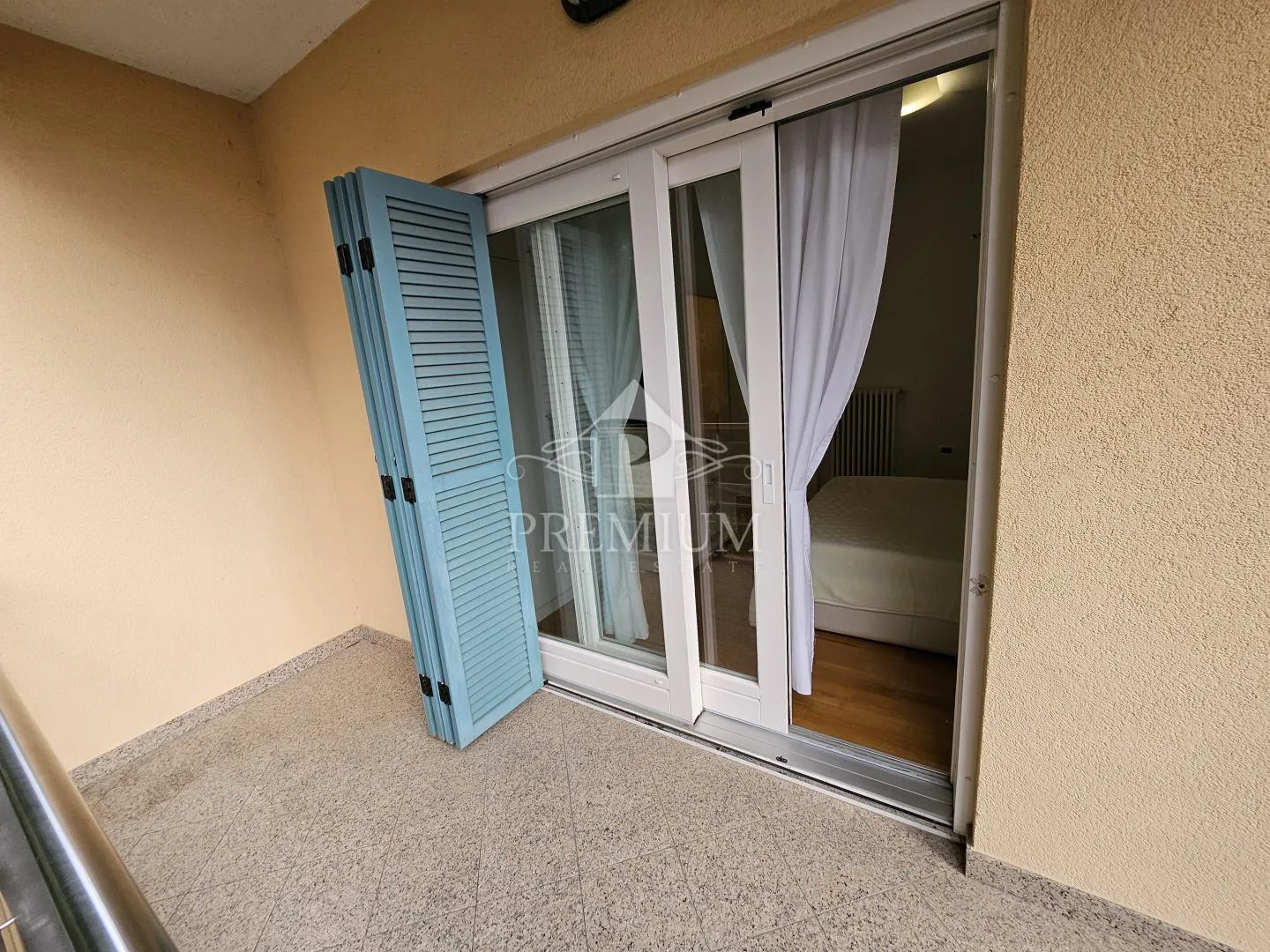 stan na mirnoj lokaciji, pogled, garaža - slika 45