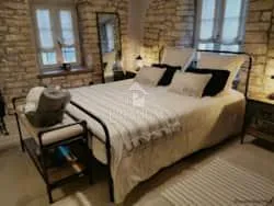 prekrasna renovirana stancija sa bazenom - slika 26