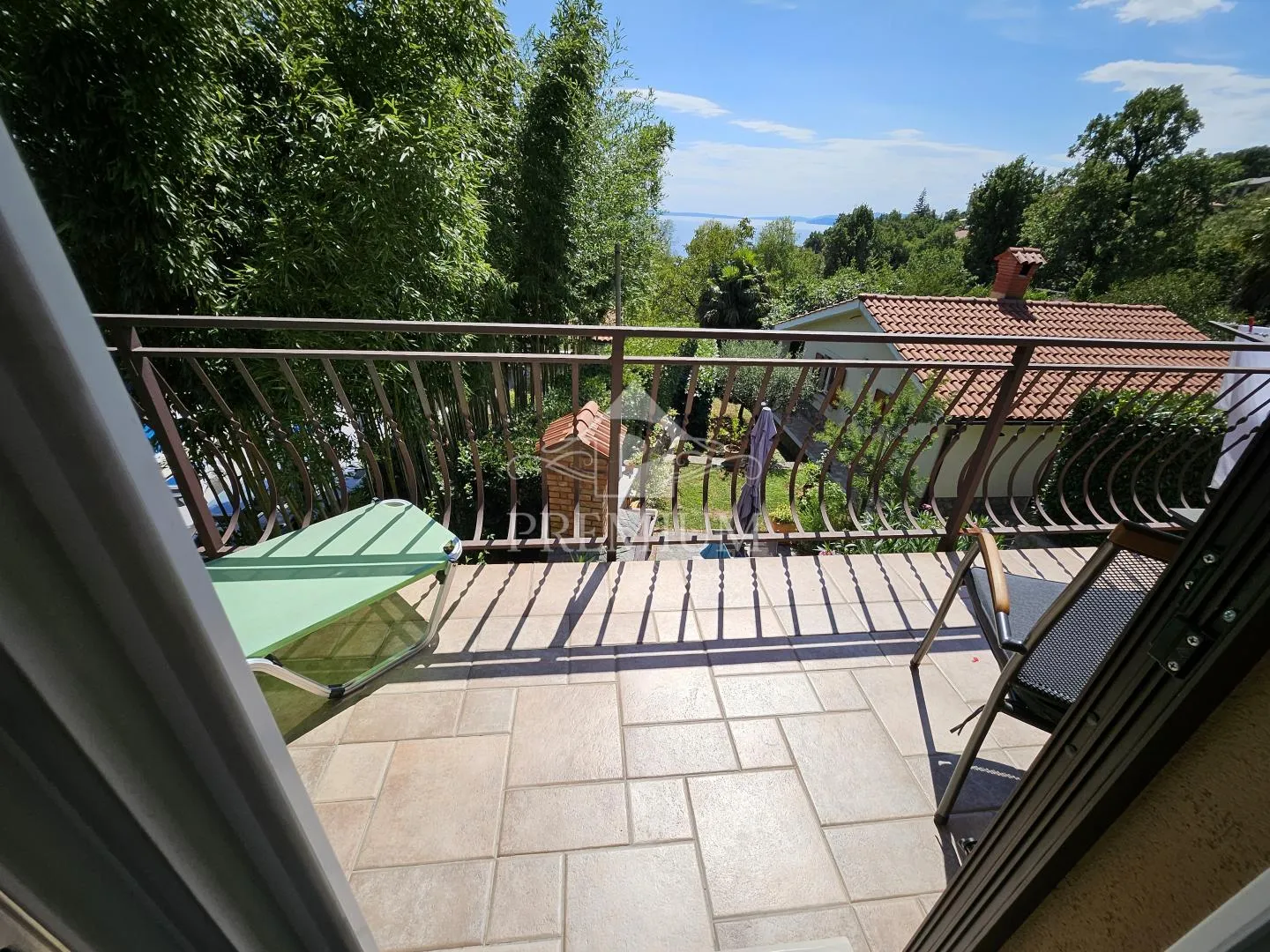 stan 87 m2, dugoročni najam, parking - slika 15