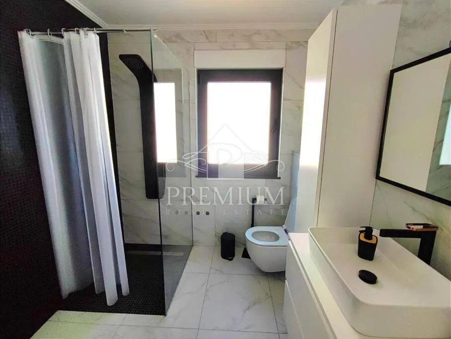 moderna vila sa bazenom, pogodna za turizam - slika 20