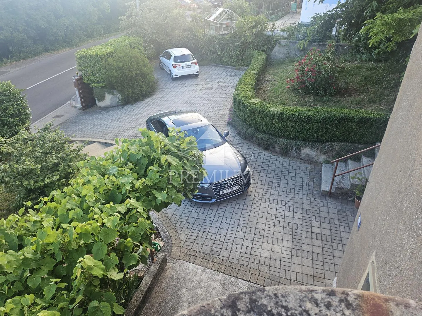 etaža kuće sa velikom okućnicom - slika 28