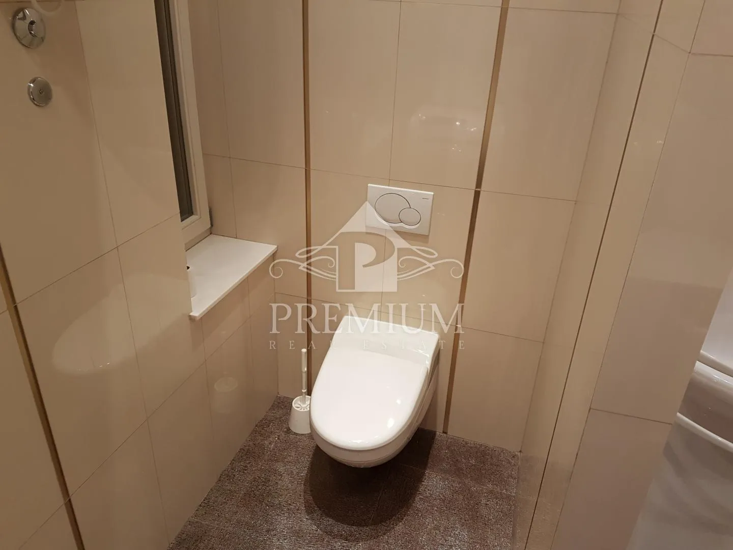 adaptiran stan u staroj vili blizu centra i mora, garaža, pogled - slika 31