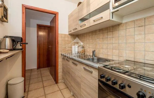 kuća sa velikom okućnicom u oazi gorskog kotara - slika 11
