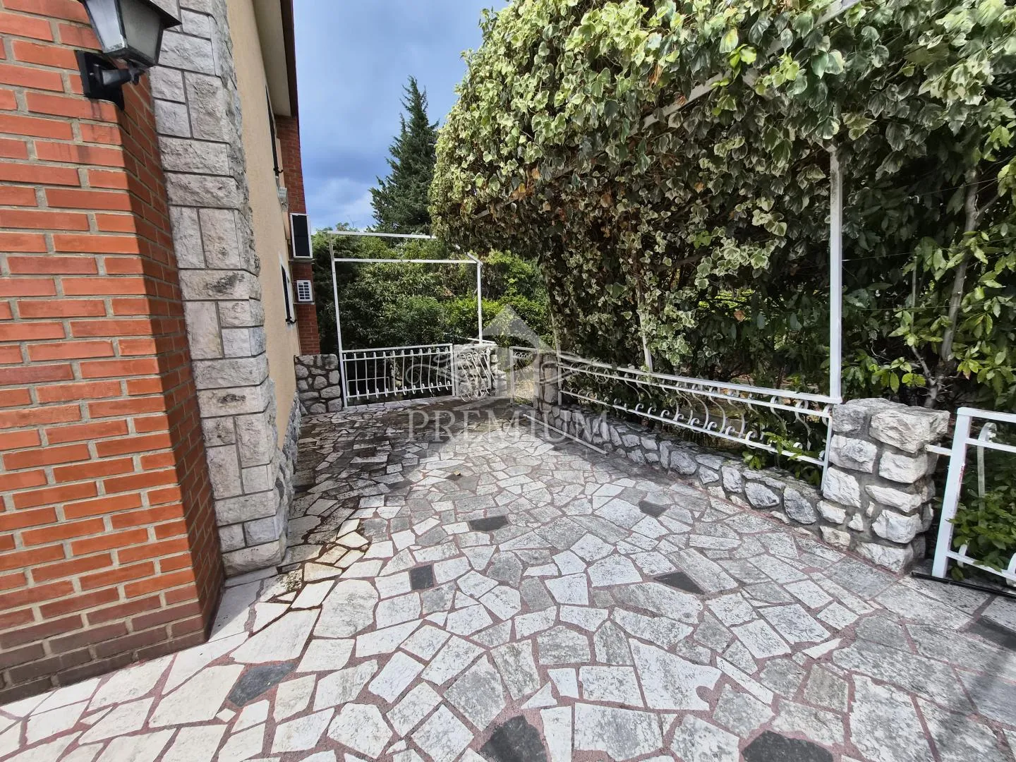kuća pogodna za turizam - slika 36