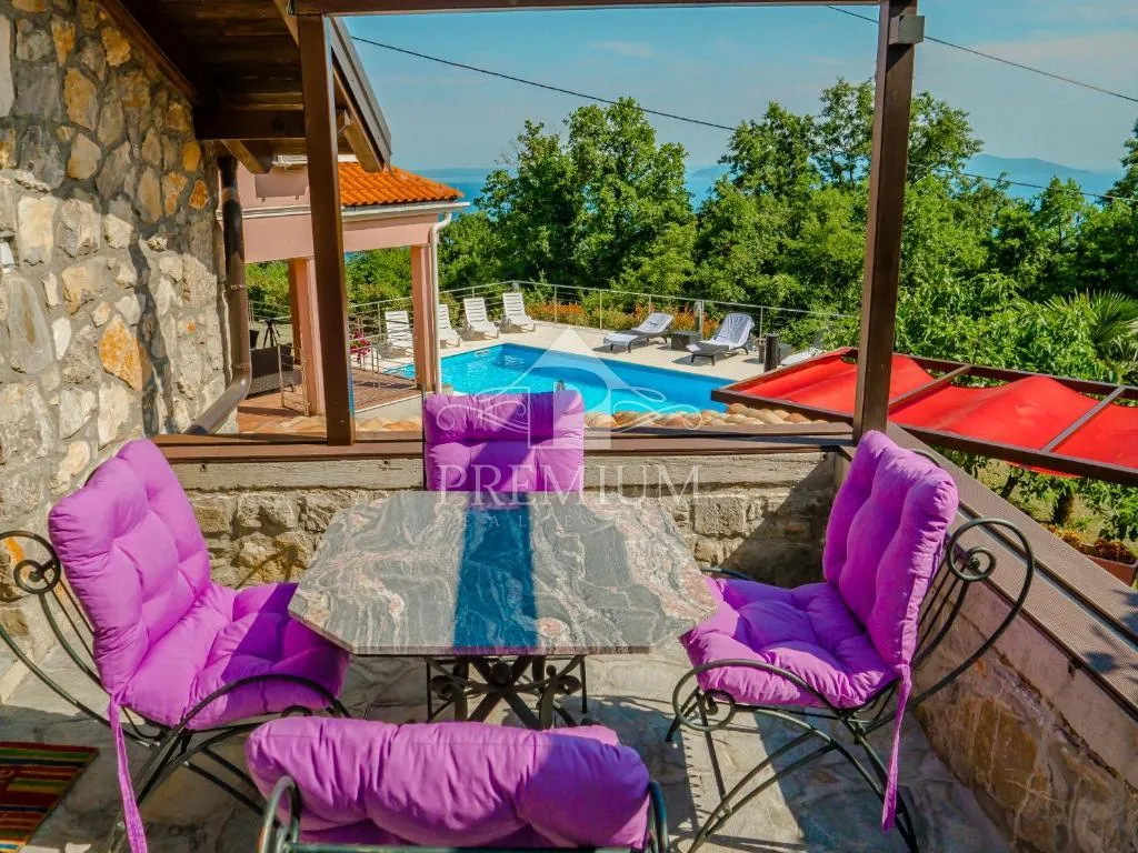 kuća s bazenom, pogled more - slika 43