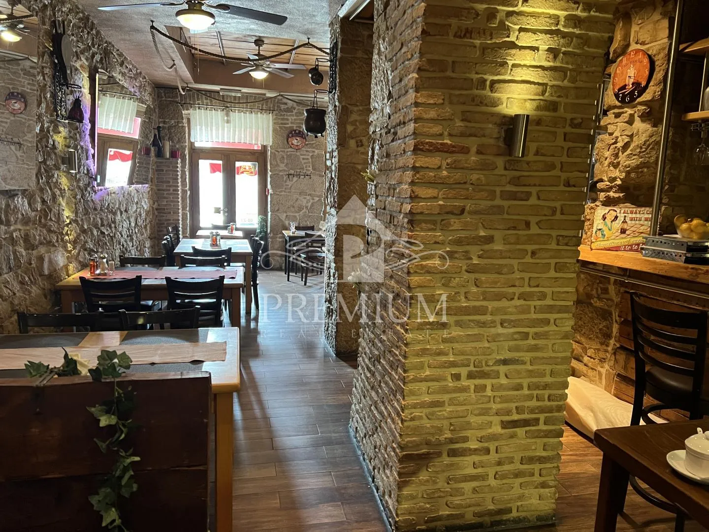 konoba u centru crikvenice, rijetkost na tržištu! - slika 6
