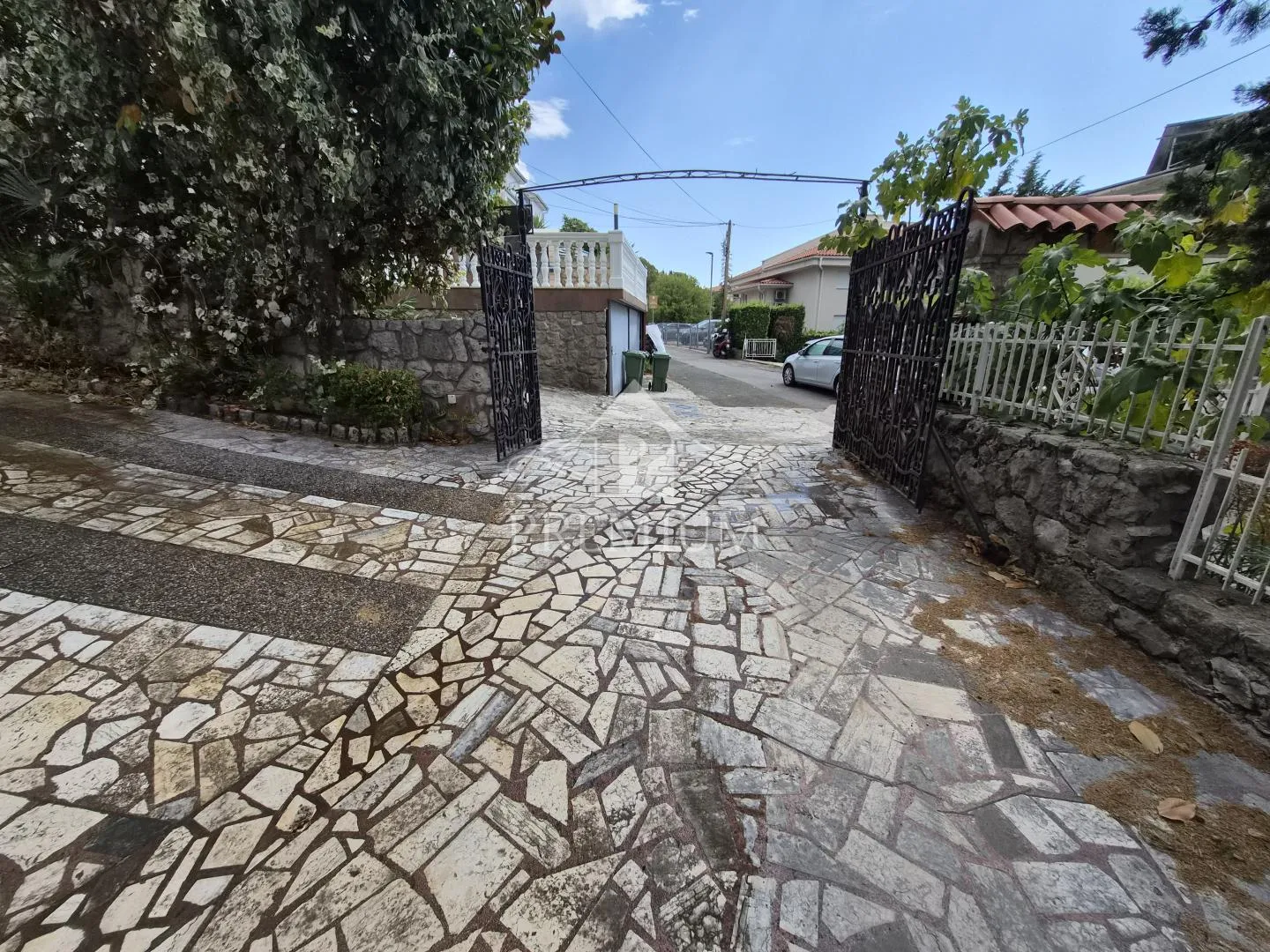 kuća pogodna za turizam - slika 8