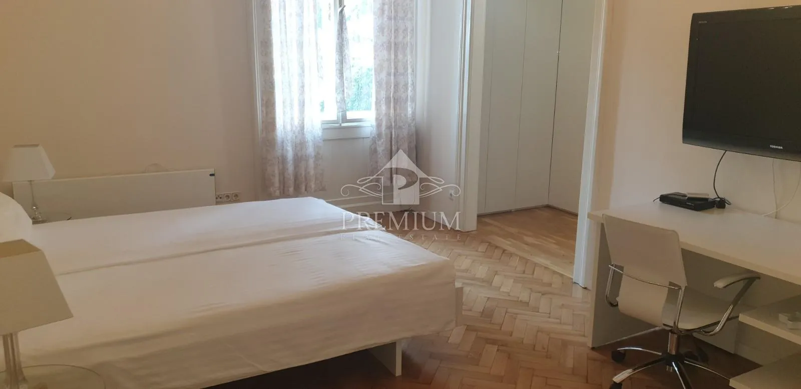 novouređeni stan u opatijskoj vili, 118 m2, prvi red - slika 25