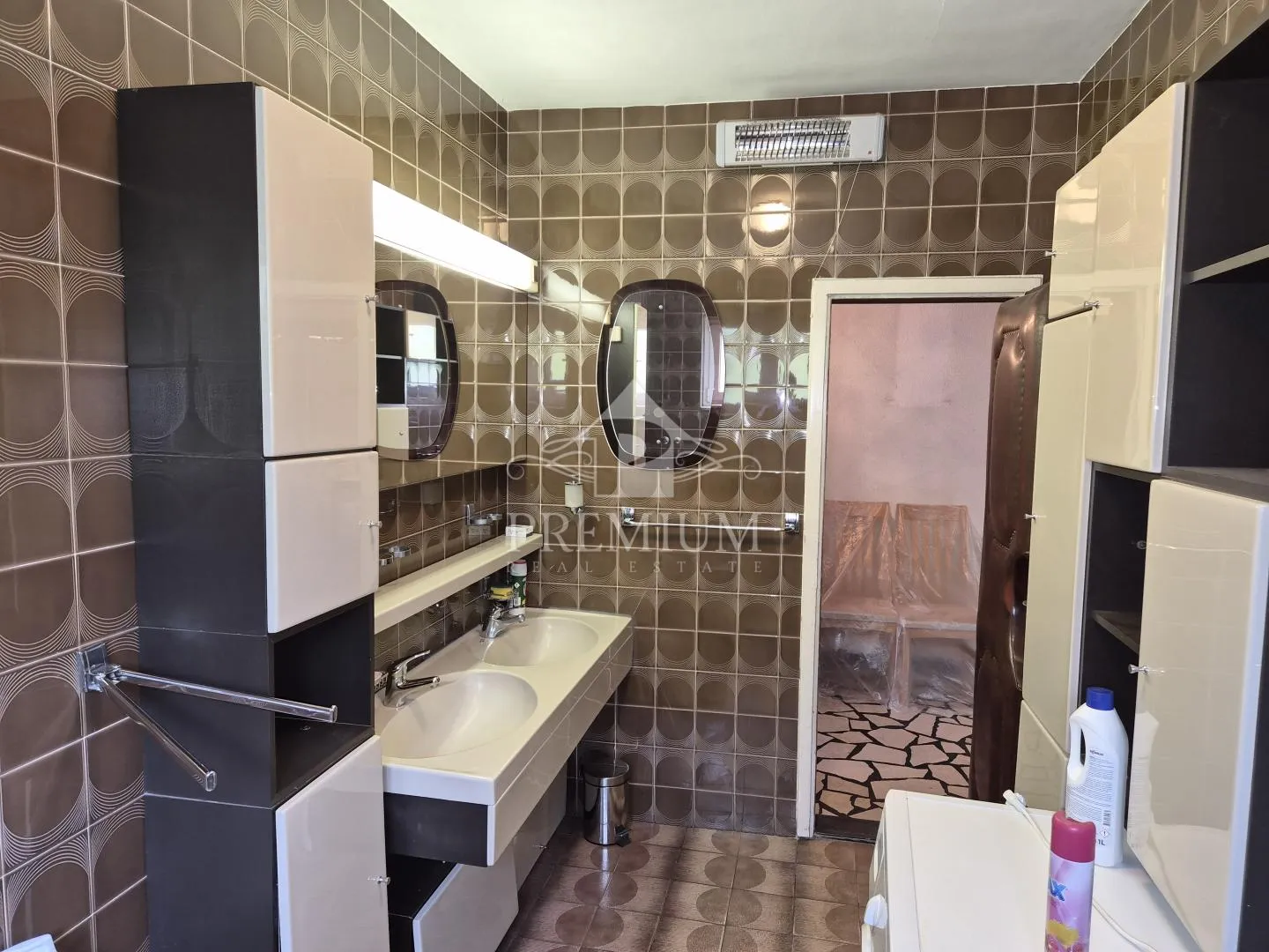 kuća pogodna za turizam - slika 23