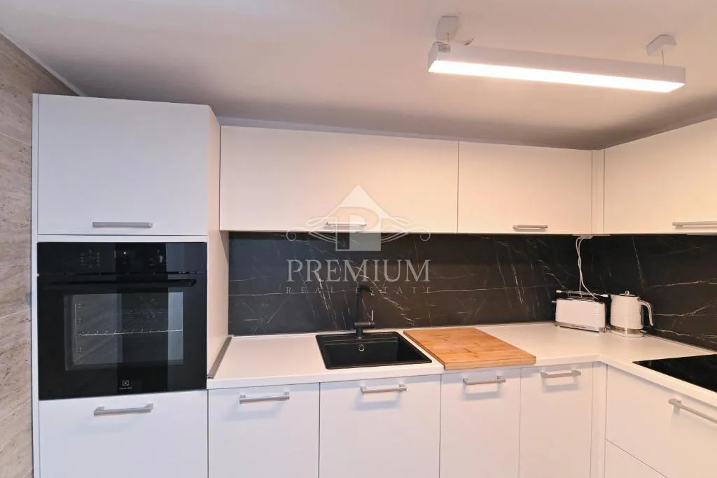stan i apartman u centru opatije - slika 32