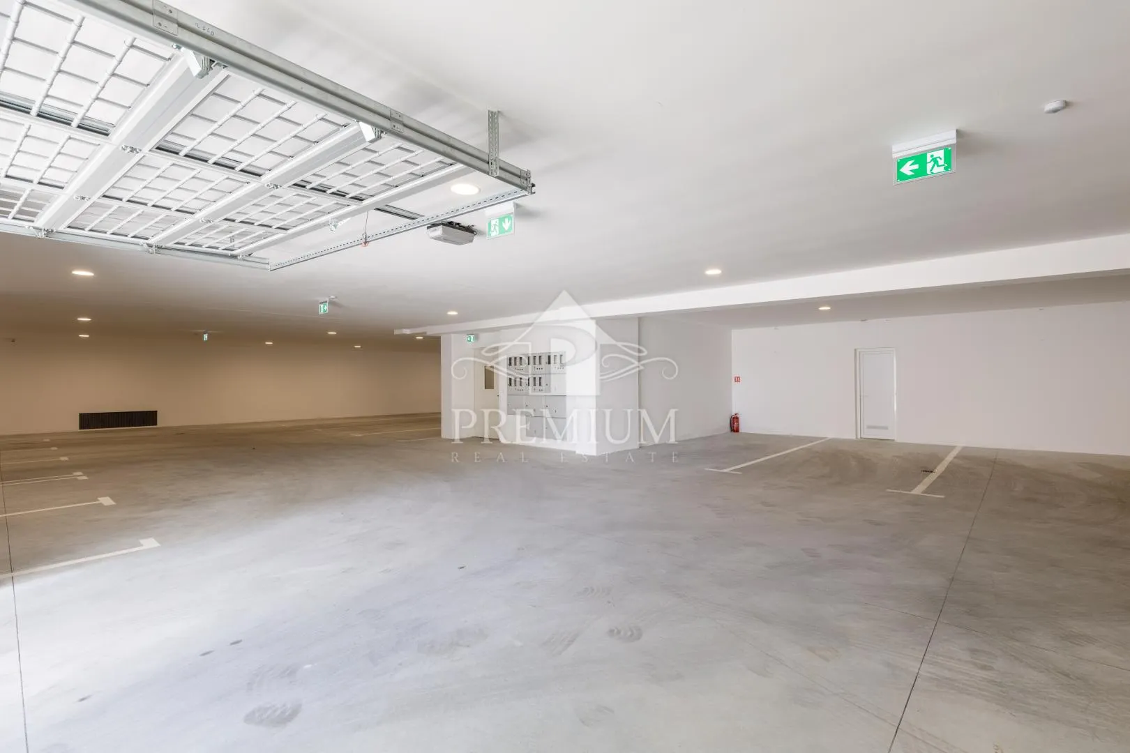 penthouse sa bazenom, lift, garaža, pogled - slika 50