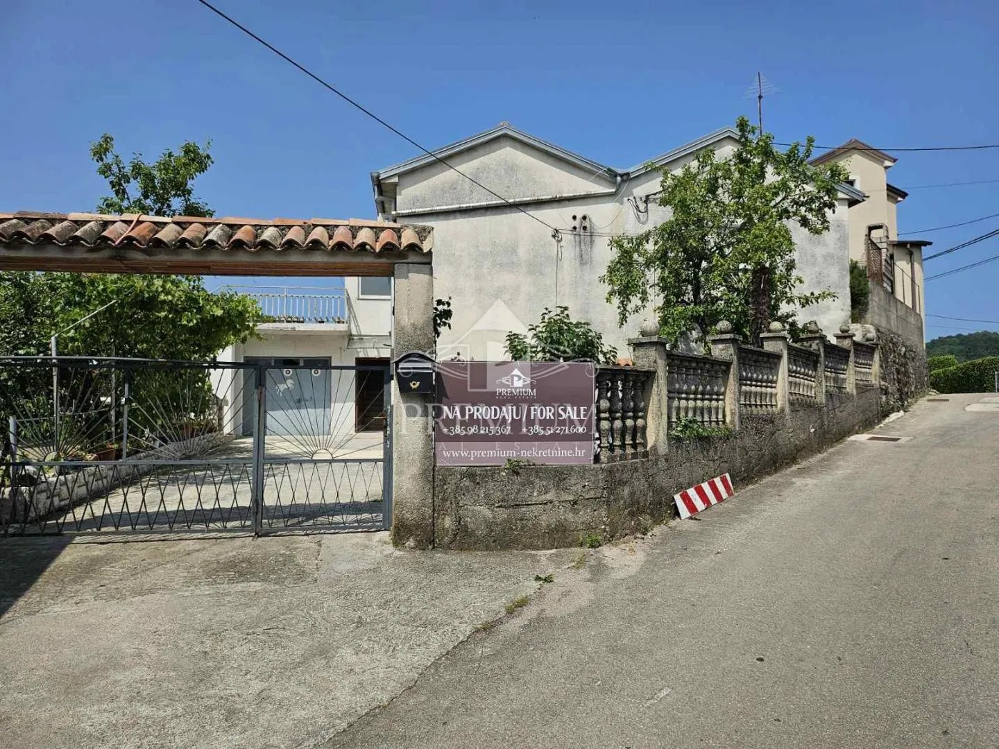 stan sa garažom i okućnicom, mirna lokacija - slika 2