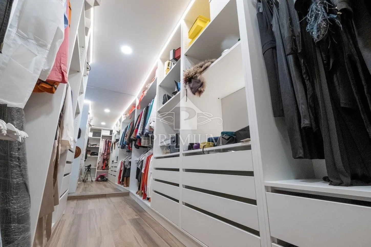 penthouse u novogradnji sa čarobnim pogledom - slika 29