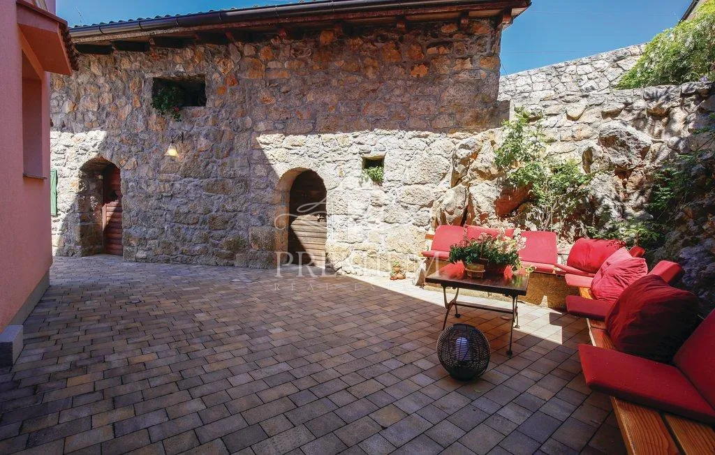kuća s bazenom, pogled more - slika 41
