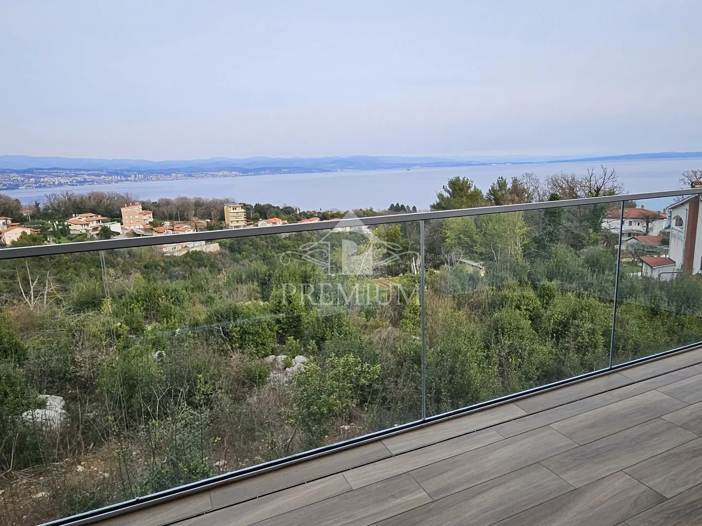 dvoetažan moderan stan, parking, otvoren pogled - slika 16