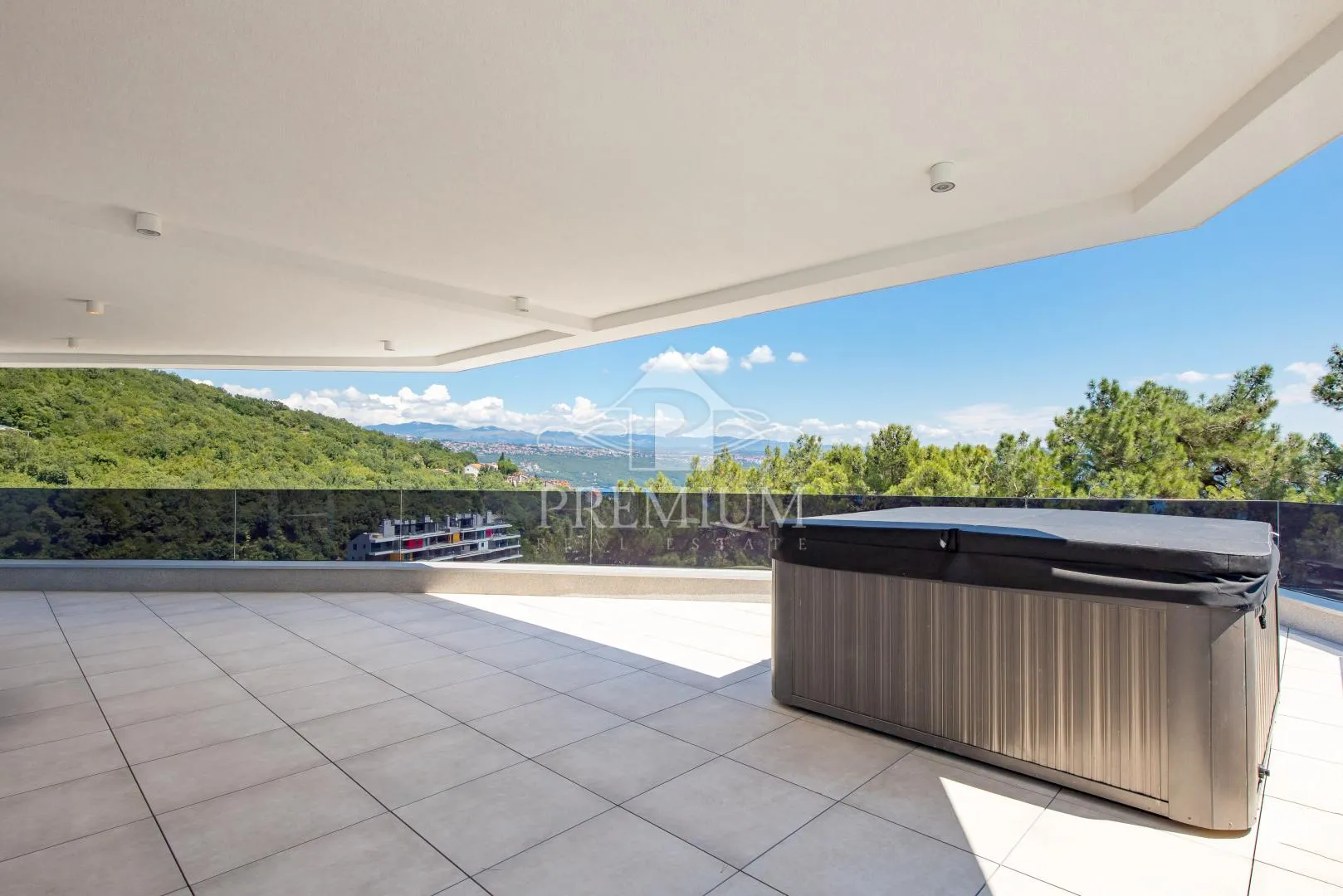 penthouse sa prekrasnim pogledom, lift, garaža - slika 3
