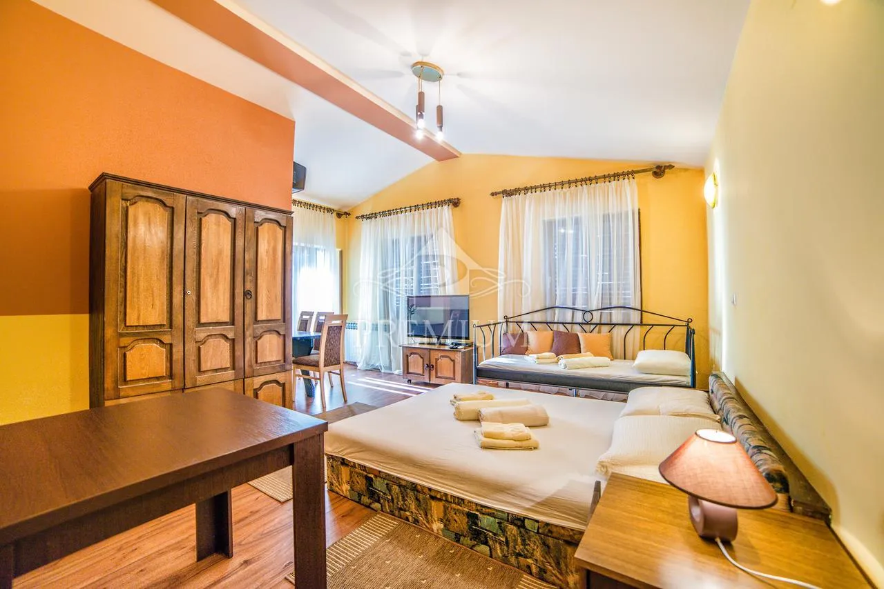 samostojeća apartmanska kuća sa prekrasnim pogledom - slika 27