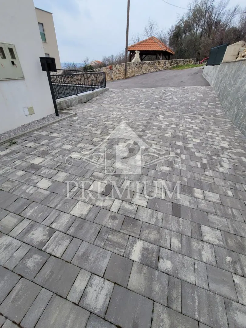 penthouse sa krovnom terasom, panoramski pogled, garaža - slika 42