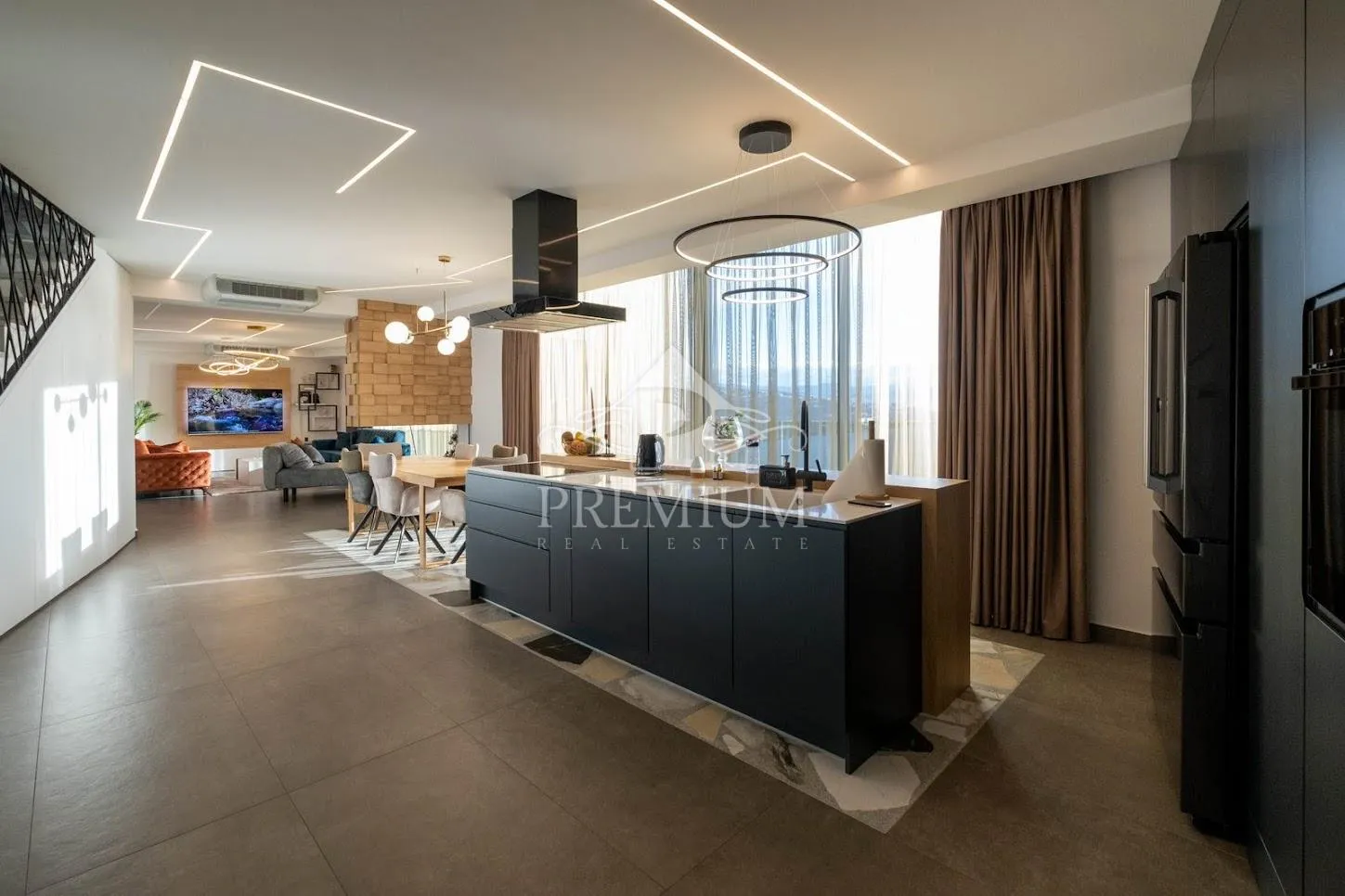 penthouse u novogradnji sa čarobnim pogledom - slika 12