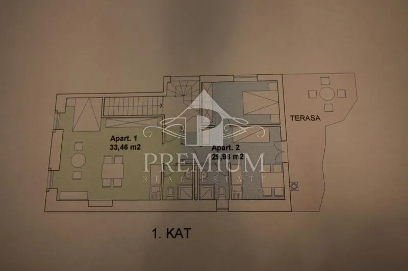 stara jezgra, kuća na 4 etaže, 5 apartmana, pogodno za razne djelatnosti - slika 64