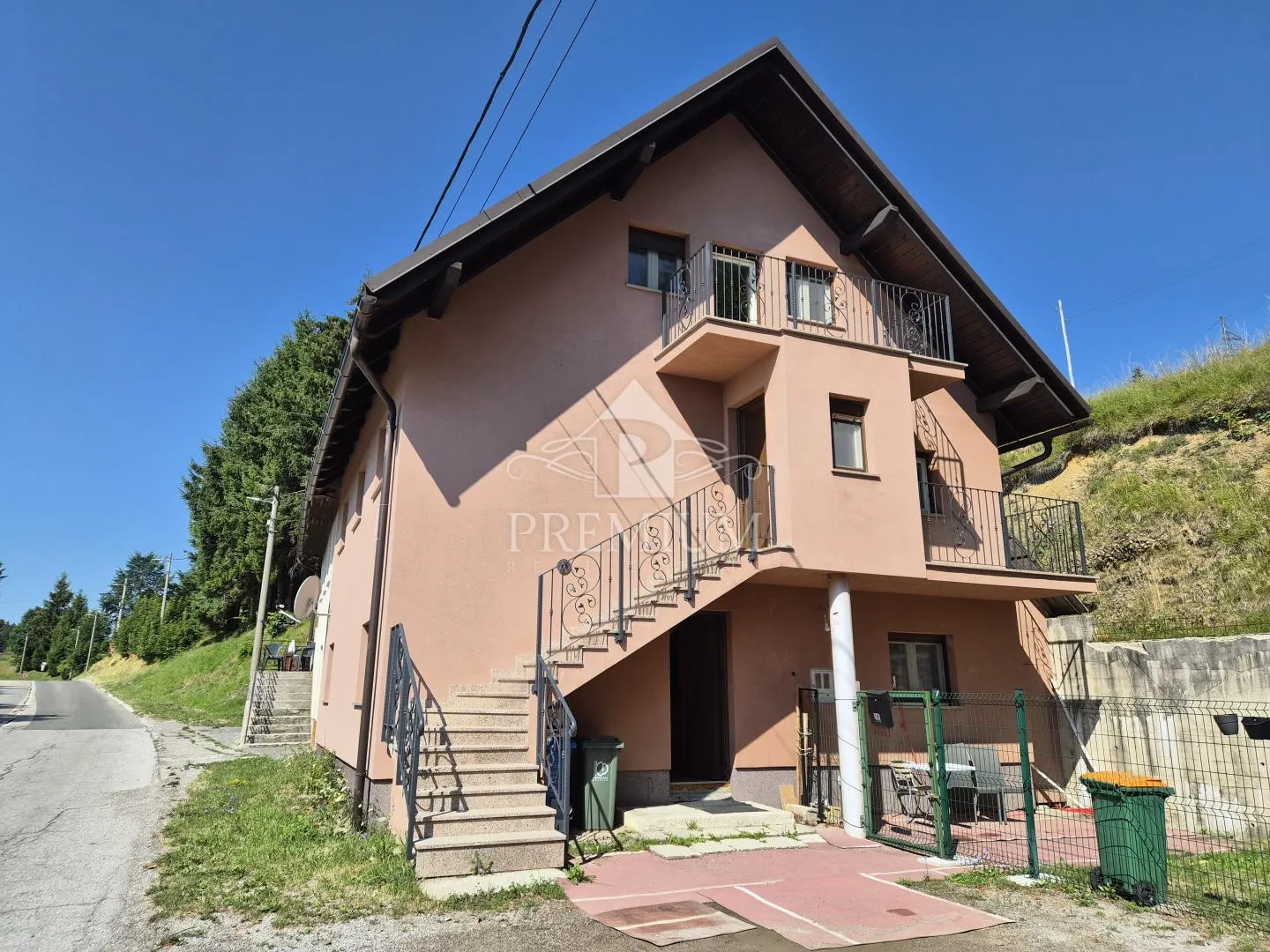 dvojna kuća sa potencijalom - slika 2